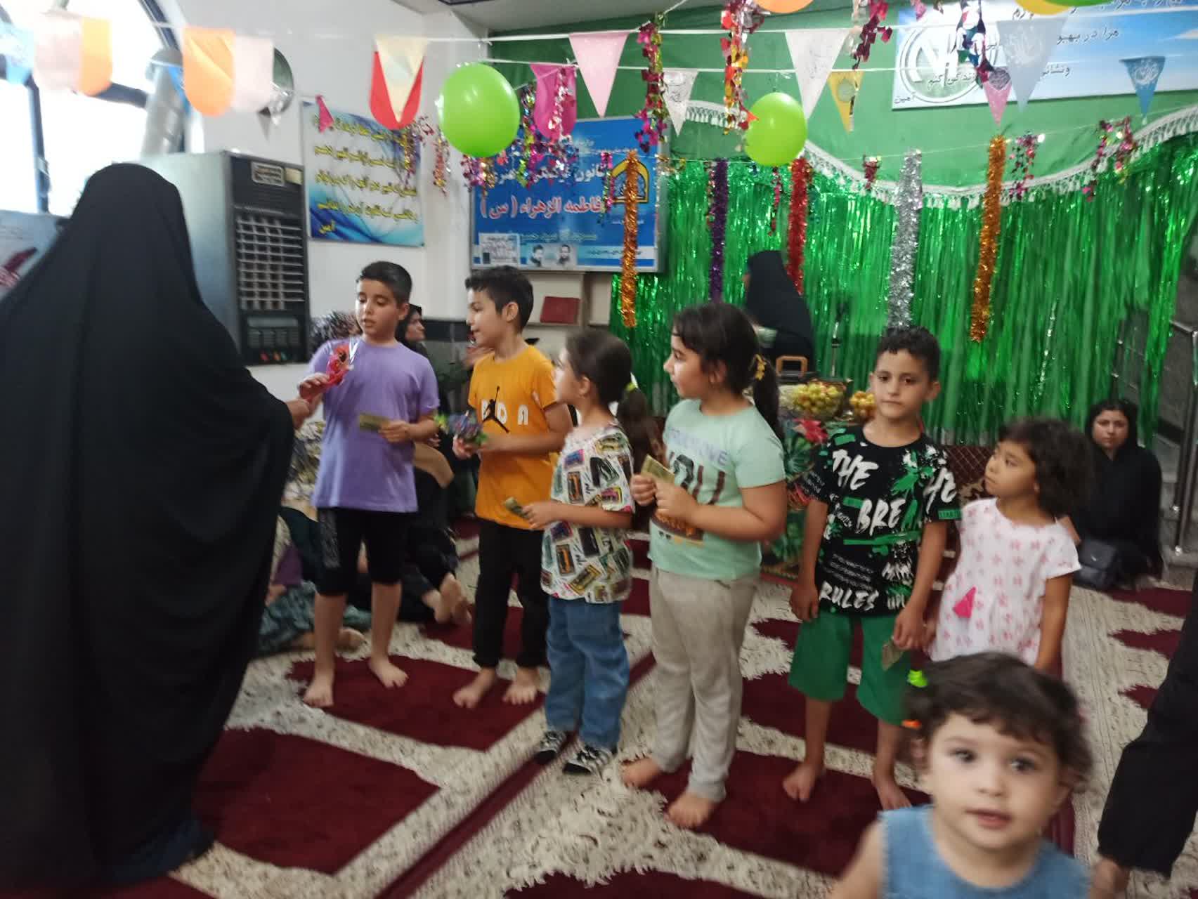 استقبال نوجوانان از کلاسهای آموزشی کانون فرهنگی هنری فاطمه زهرا (س)