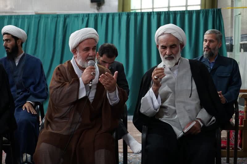 مهارتهای مدیریت مسجد باید کسب شود/مساجد پایگاه قرآن شوند