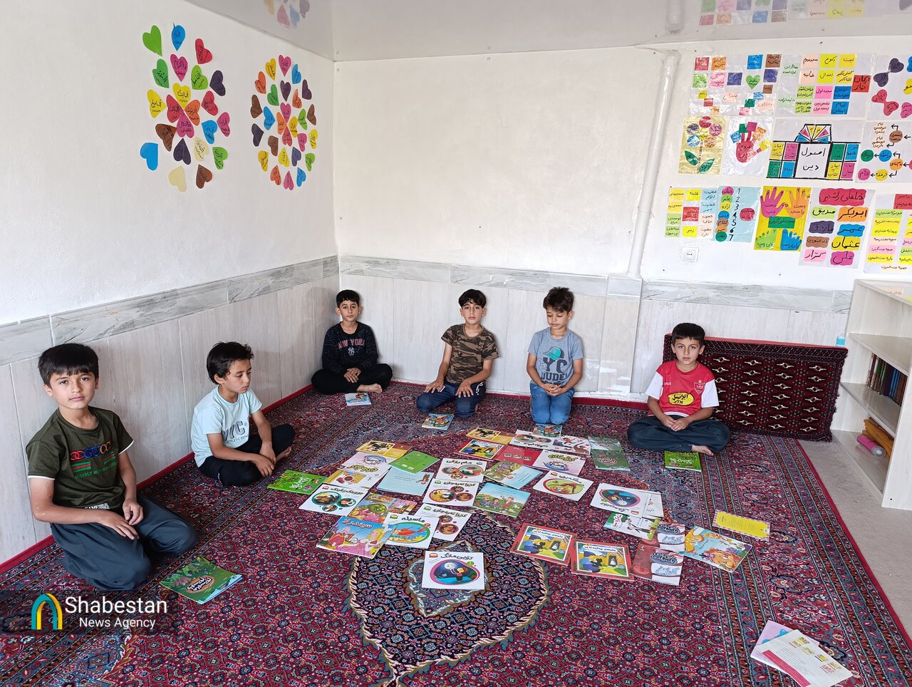 بچههای این روستا همه عضو مسجد و کانون ههتاو هستند