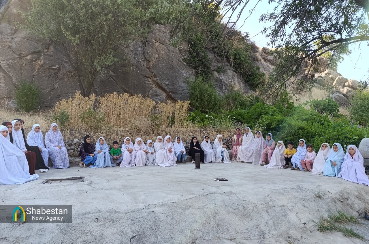 بچههای این روستا همه عضو مسجد و کانون ههتاو هستند