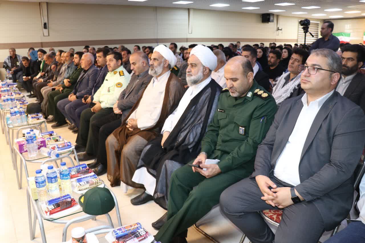 ایران به عنوان یک قدرت بزرگ در منطقه خاورمیانه نقش آفرینی میکند