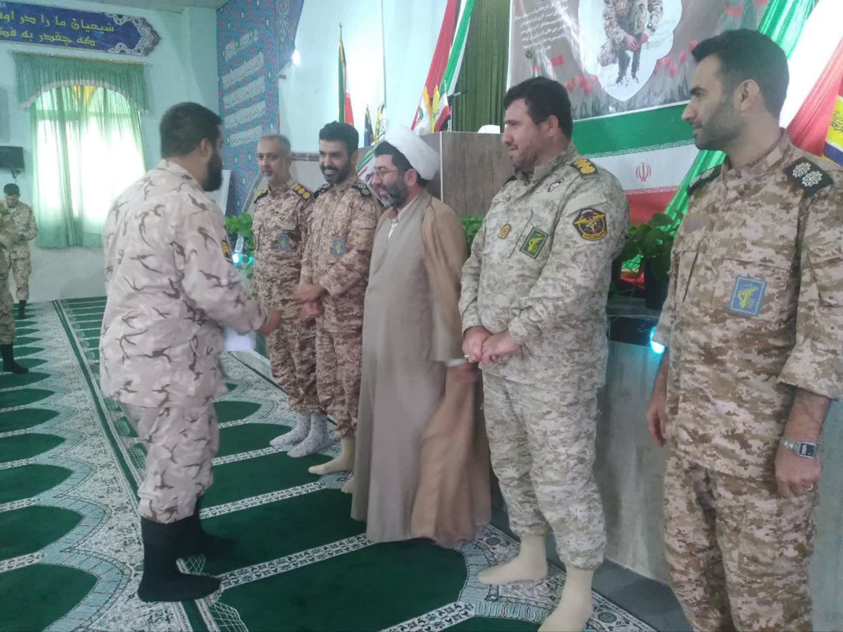 شهدا مهمترین الگو برای سربازان هستند