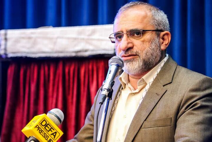 وحدت و انگیزه الهی در همه مقاطع سبب پیروزی انقلاب اسلامی شد