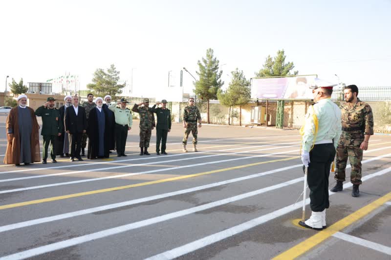 نیروهای مسلح با تمام توان در مقابل مخلان امنیت مردم پایمردانه ایستادهاند