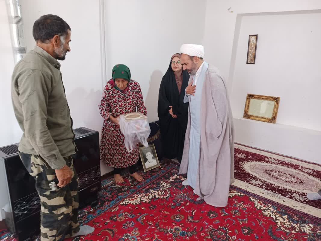 گروه جهادی شهید «محمود رادمهر» در روستای کردمیر اردو زد