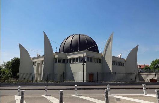 اعطای نشانِ«معماری معاصر فوق العاده» به مسجد جامع استراسبورگ فرانسه اعطای نشانِ«معماری معاصر فوق العاده» به مسجد جامع استراسبورگ فرانسه