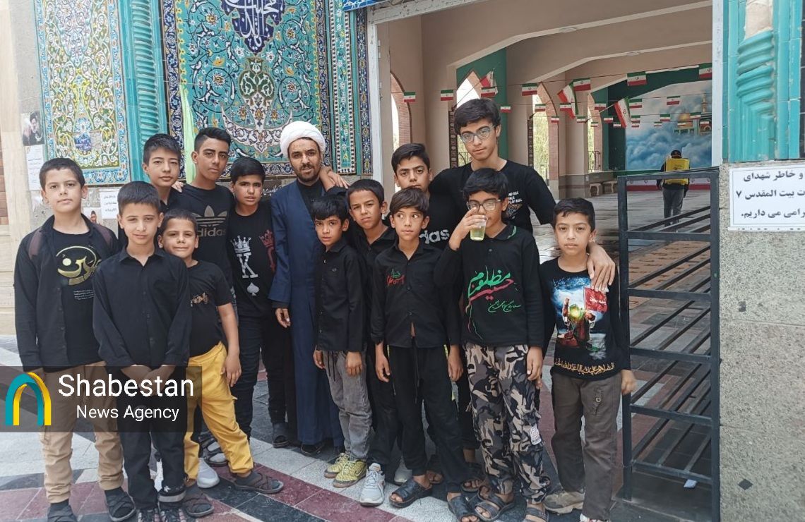 زوج طلبهای که در رفسنجان با ابتکار عمل کارکردهای حقیقی مسجد را احیا کردند