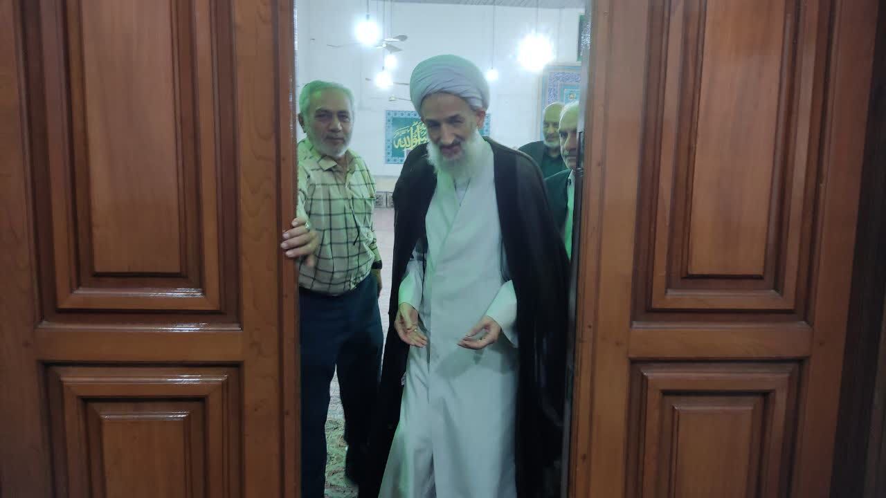 دیدار صمیمی نماینده ولی فقیه در مازندران با اعضای کانون امام سجاد(ع) نکا