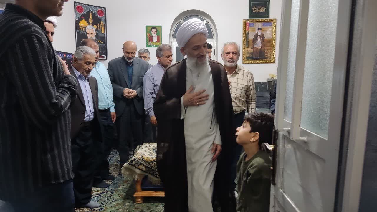 دیدار صمیمی نماینده ولی فقیه در مازندران با اعضای کانون امام سجاد(ع) نکا