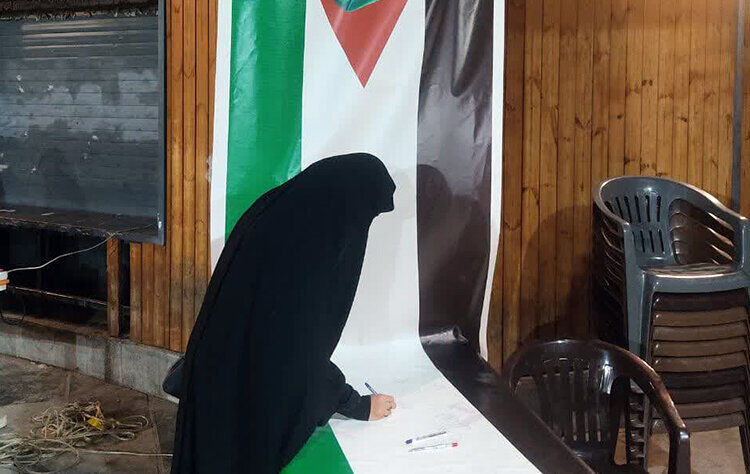 وقتی شمع‌ها در سوگ نصرالله می‌سوزند