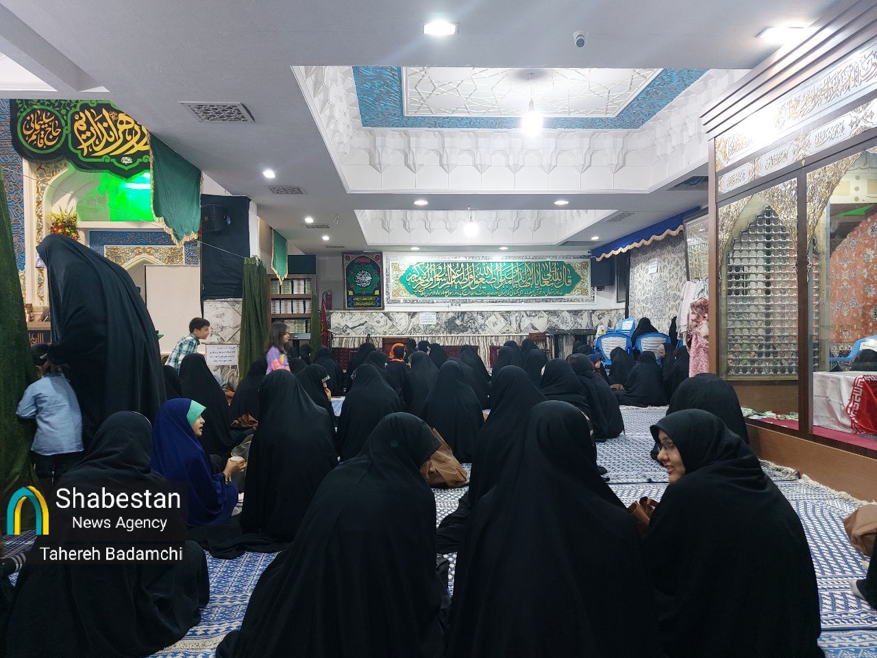 محفل ذکر توسل هنرمندان کرمان به آستان اهل بیت علیهمالسلام در شب وفات حضرت معصومه سلامالله علیها