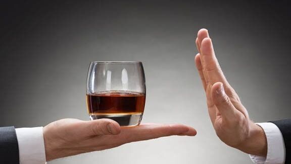 مرگهای سریالی با الکل در سایه فقر فرهنگ و آموزش!