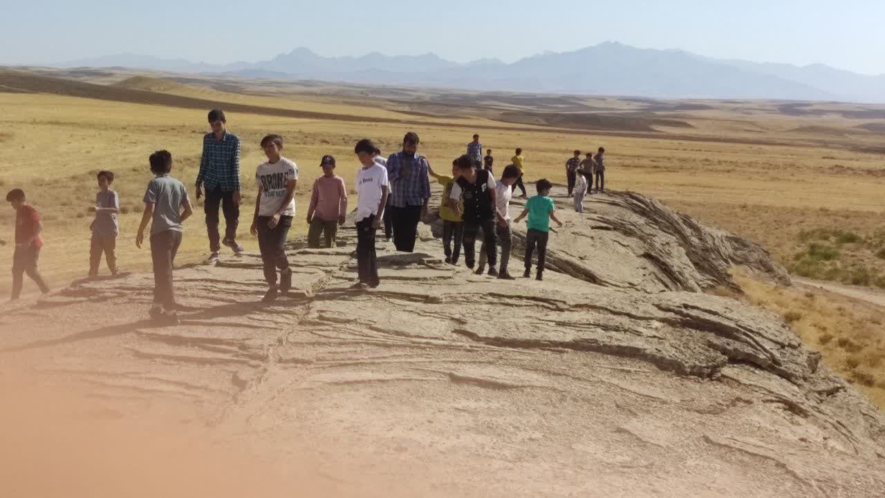 اژدهای سنگی میزبان بچههای مسجدی دلبران