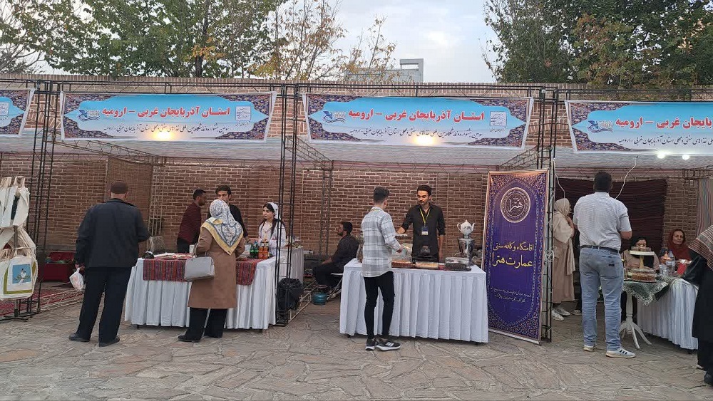 حمایت بیشتر از بانوان کارآفرین در عرصههای مختلف الزامی است