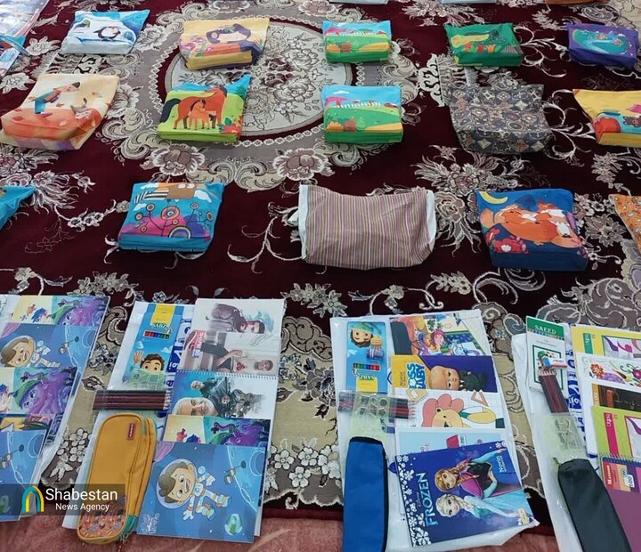 توزیع ۸۰۰ بسته لوازم التحریر توسط سپاه دلیجان