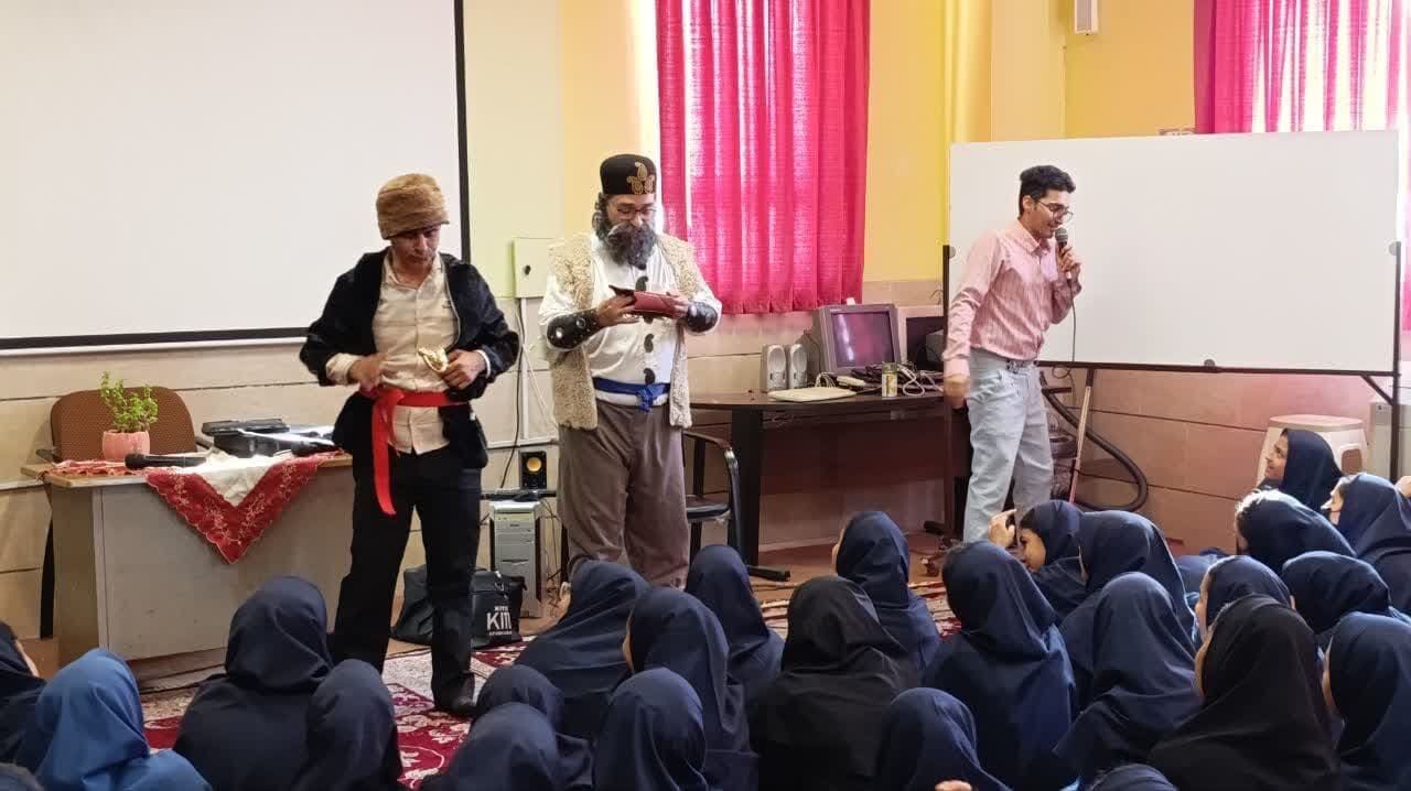 دختران دانشآموز کاشانی با دلایل عقلی و روانشناسی حجاب آشنا شدند