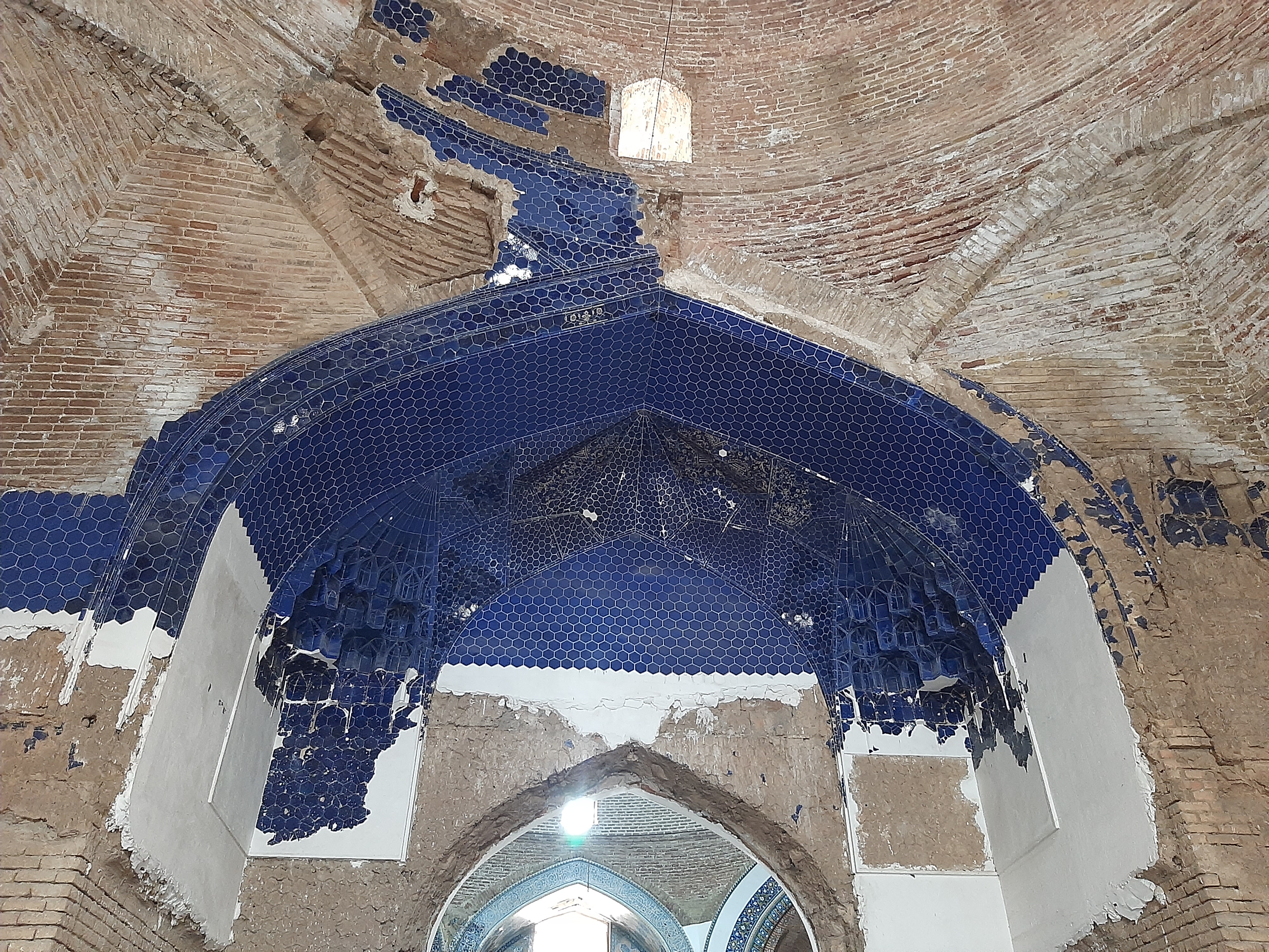 زخم «وندالیسمها» بر پیکر مسجد کبود تبریز