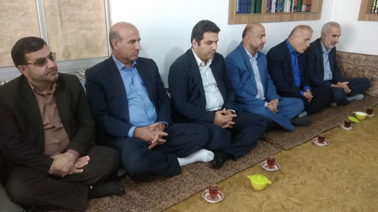 تاکید امامجمعه نکا بر خدمات رسانی مسئولان به مردم
