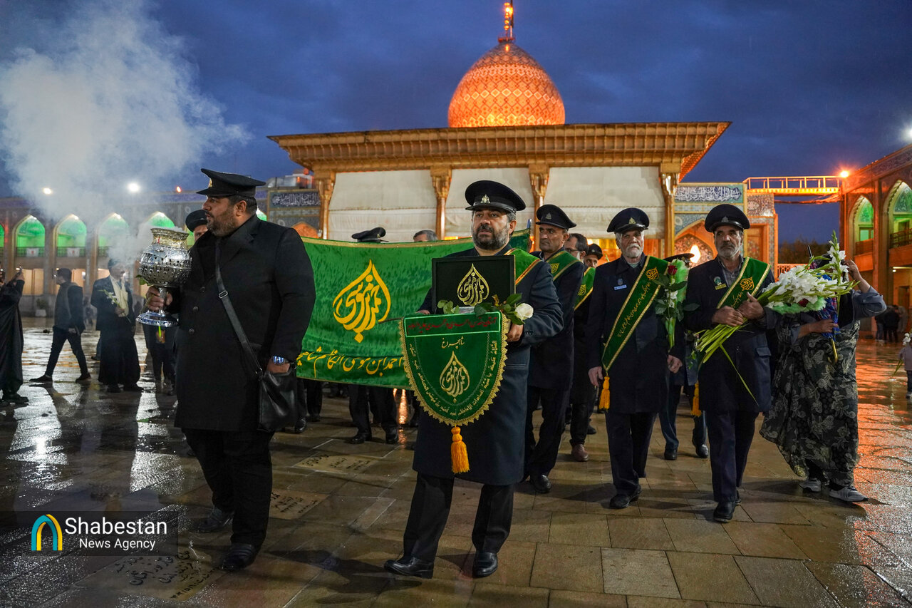 از اجتماع مادران تا ختم هنر؛ روایت برنامههای ویژه شاهچراغ(ع) در دهه کرامت