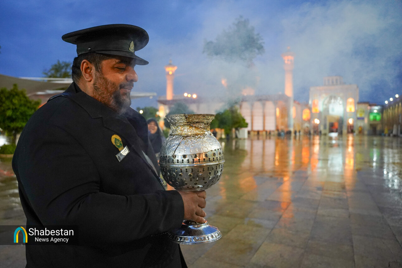 آیینهای فاطمی در حرم شاهچراغ(ع)؛ از خطبه فدکیه تا لالهگردانی خدام حرم