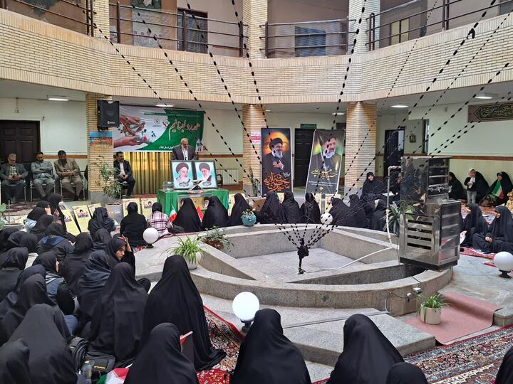 همدلی بانوان ایلامی با مردم لبنان از طریق کمک‌های مالی