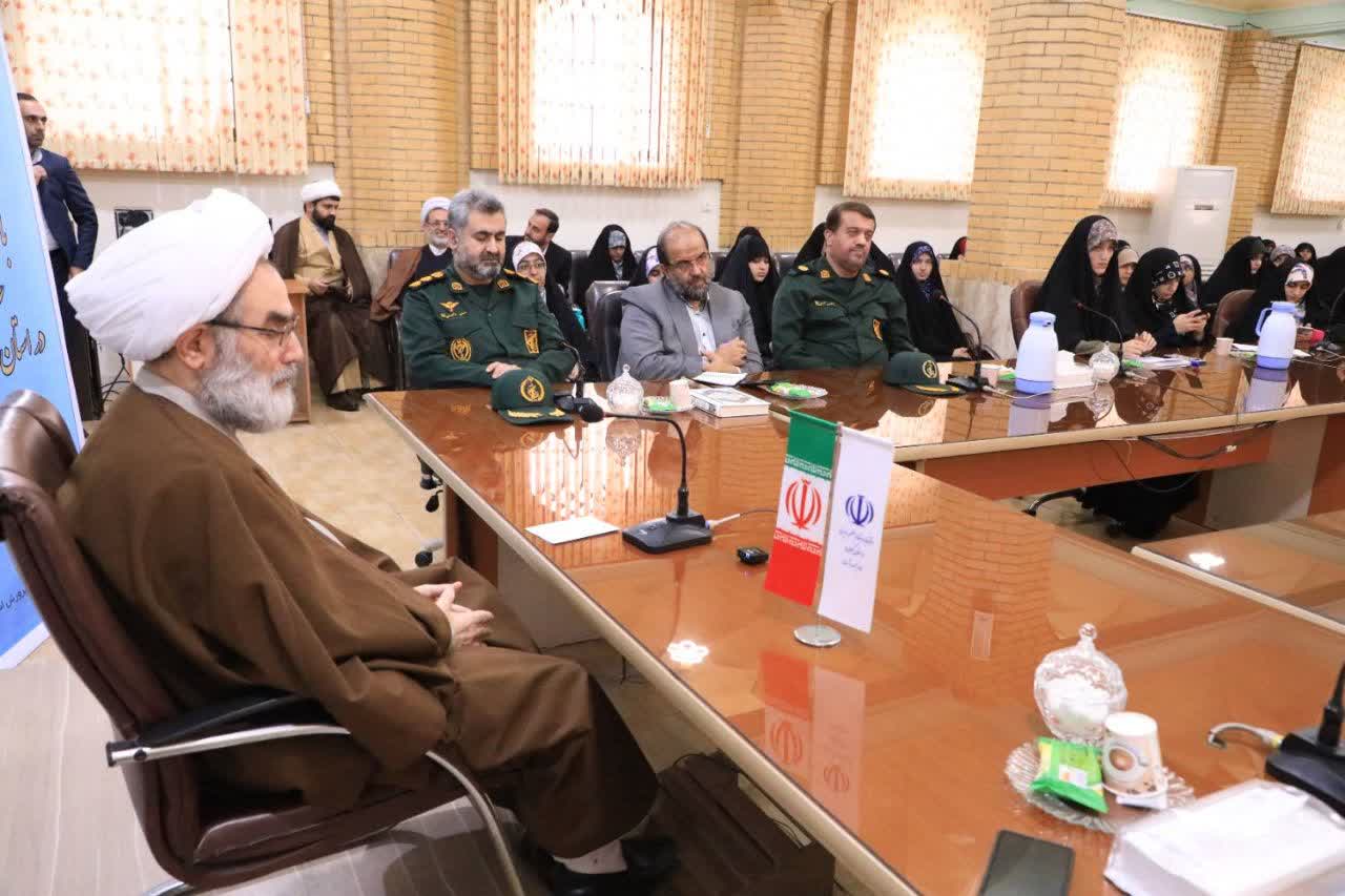 اعتقاد به باورهای والای انقلاب هدف تشکلهای دانشآموزی است