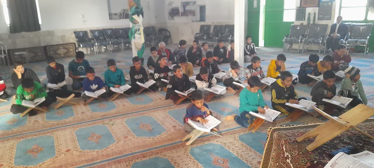 مسابقات قرآن کریم ویژه نوجوانان پسر روستای اوندر