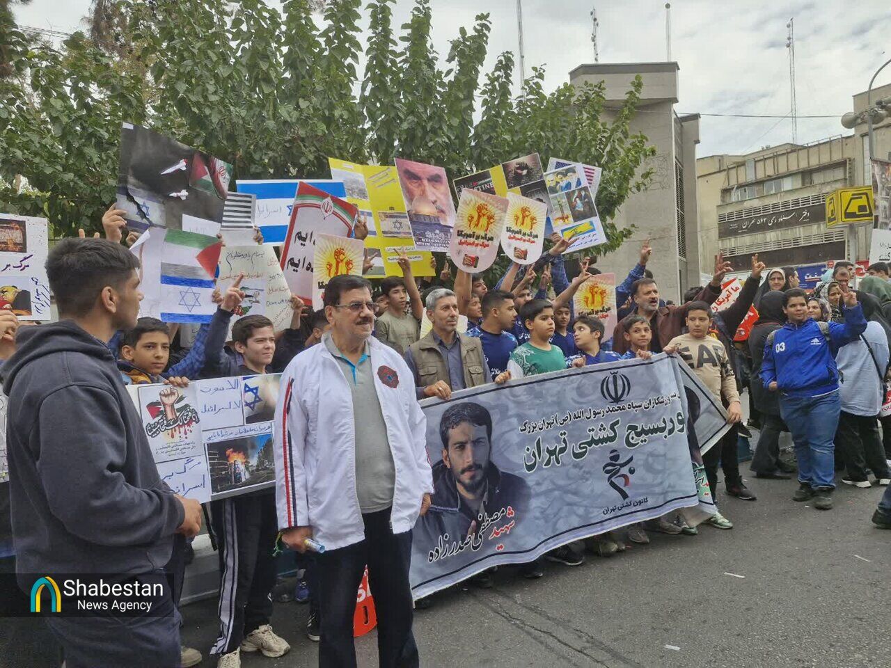 طنین استکبارستیزی نسل سلمان و سلیمانی: ما بیتفاوت نیستیم