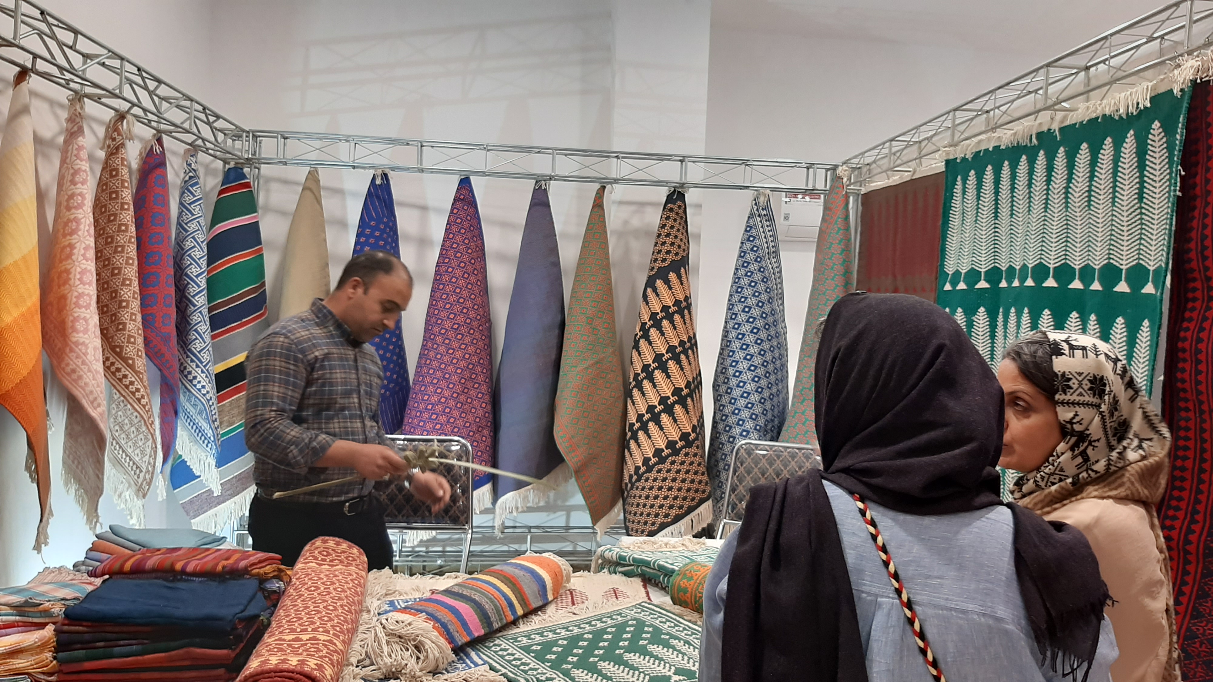 بازار هنر در شیراز شهر جهانی صنایع دستی افتتاح شد