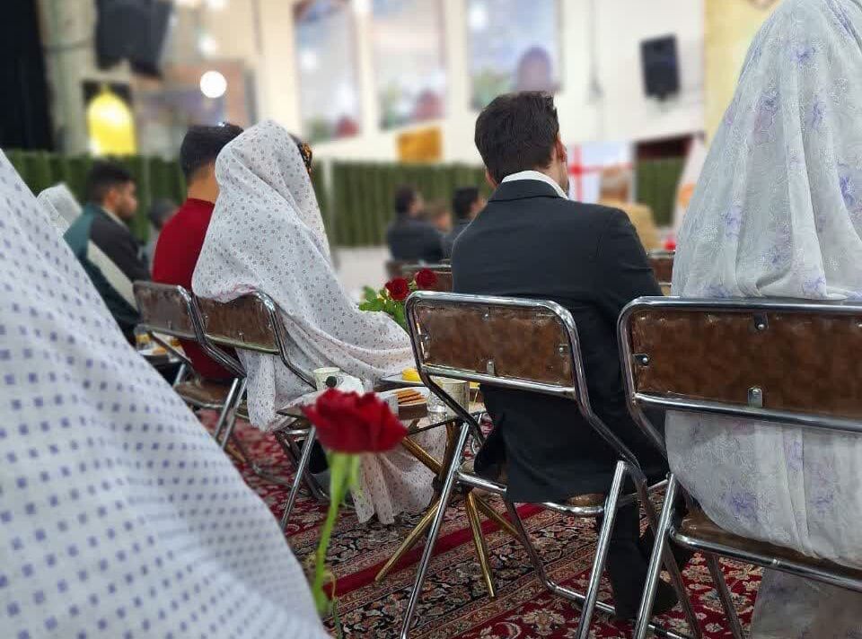 اهدا ۵۰ سری جهیزیه به زوجهای دارای معلولیت