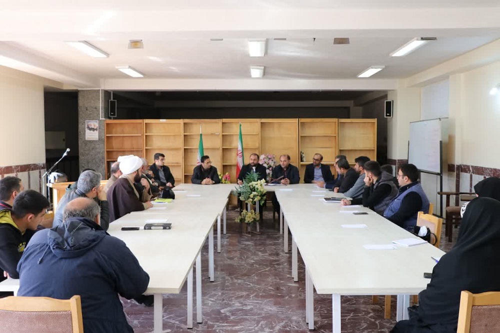 فعالیتهای قرآنی باید در داخل مسجد برگزار شود