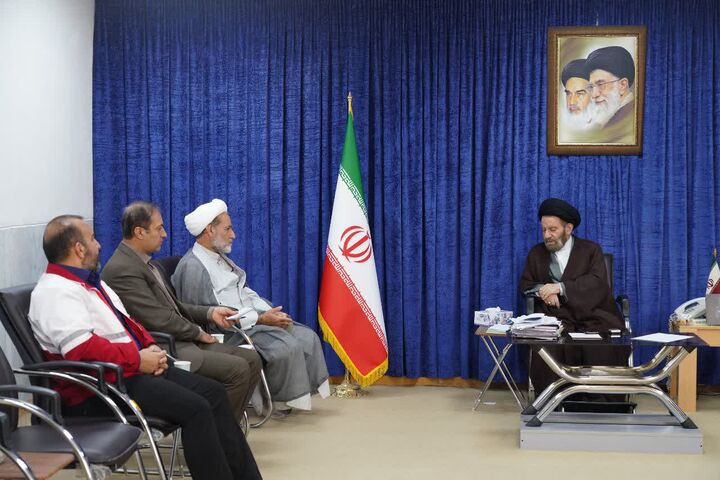 تعهد و تخصص از ویژگی‌های نیروهای خوب است