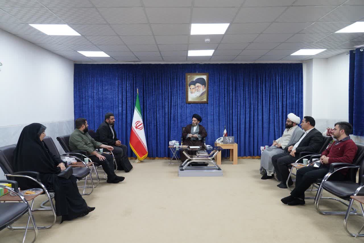 مساجد، هیئات و کانون‌ها ظرفیتی بزرگ برای  حفظ کرامت خانواده است