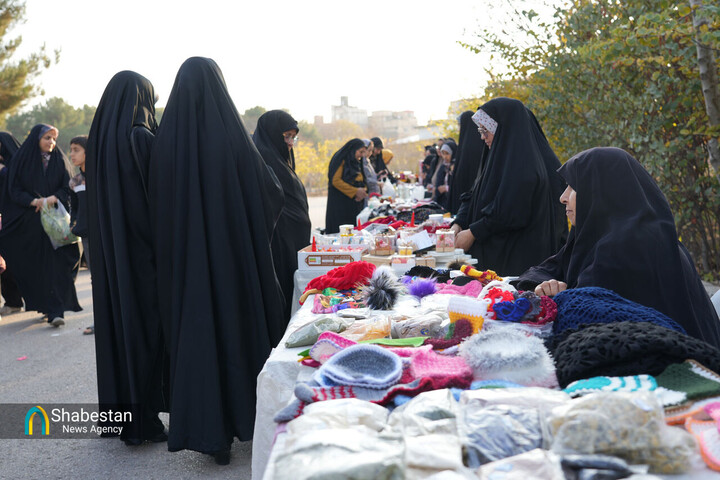 گزارش ایران همدل از تولید ۲۵ هزار دست لباس گرم برای کودکان لبنان