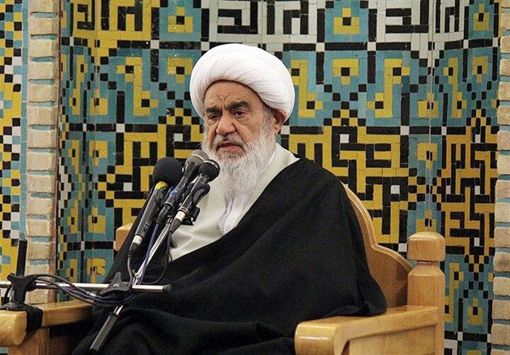 آیت الله مظاهری: خودتجویزی در دین، باعث انحراف می‌شود