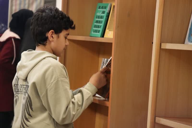 افسانهای در دل فرهنگ؛ بانوی ایلامی جوانان را به سوی امید و خلاقیت راهنمایی میکند