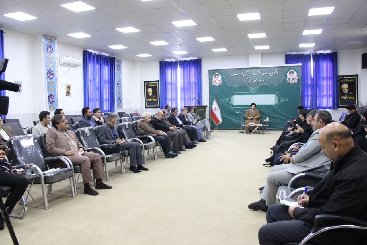 رسانهها، راه تسلط بر افکار و ایدهها هستند