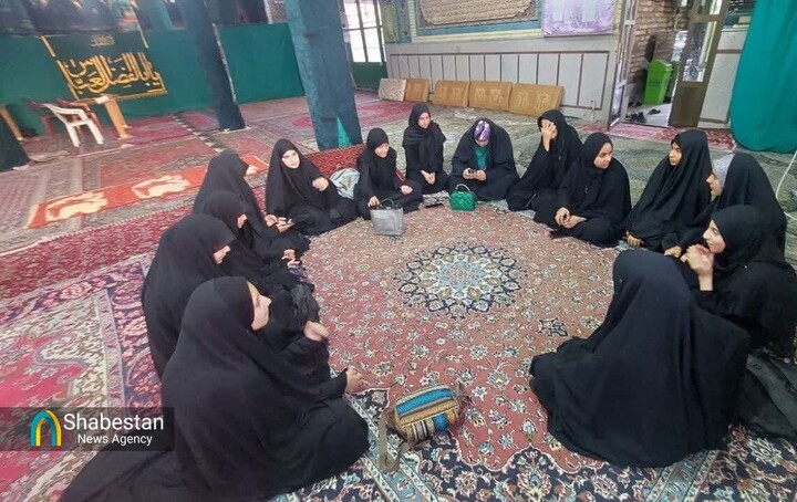 پویایی مساجد به پیوند بین مردم و متولیان این مراکز وابسته است