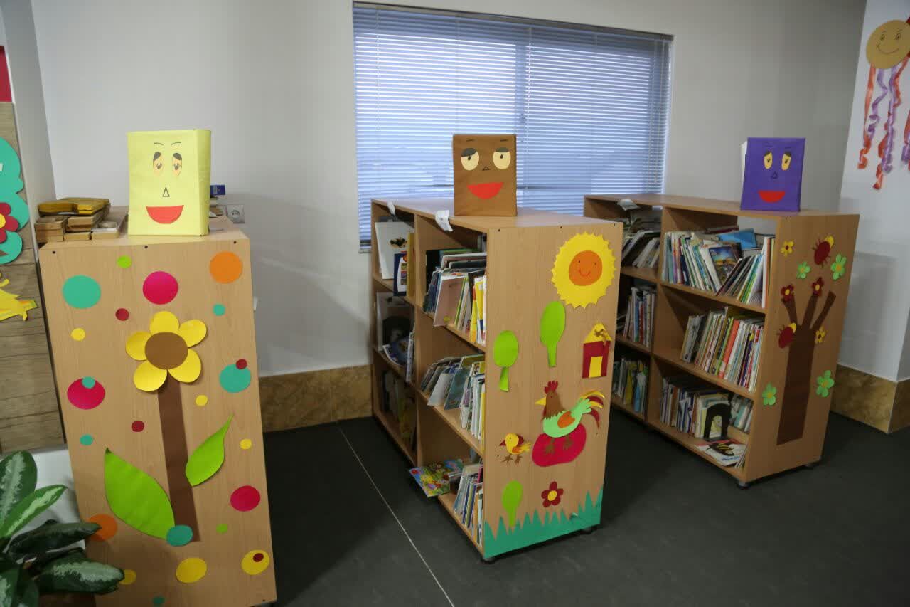 برپایی طرح کتابخانه باز در بازار تا تشکیل حلقات کتابخوانی بچه های مسجد