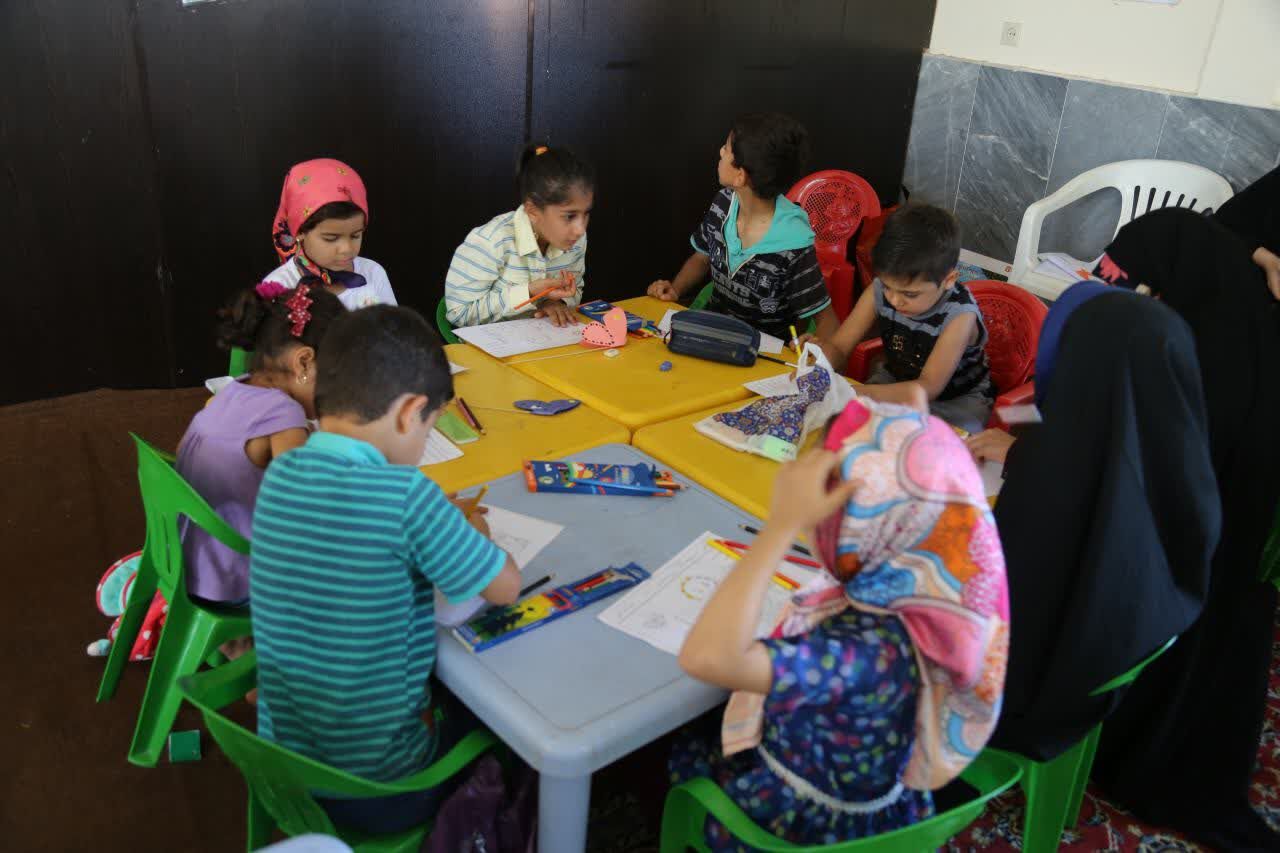 برپایی طرح کتابخانه باز در بازار تا تشکیل حلقات کتابخوانی بچه های مسجد