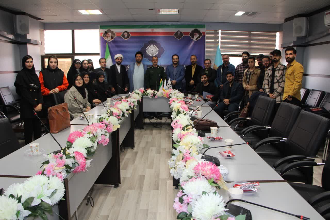 وقتی که با شعر از مقاومت میگویند