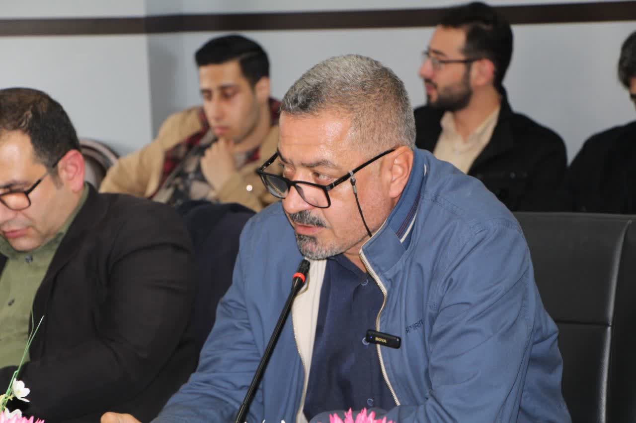 وقتی که با شعر از مقاومت میگویند