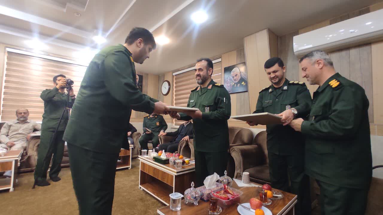 مداحان در تبیینگری و روشنگری نقش مهمی دارند