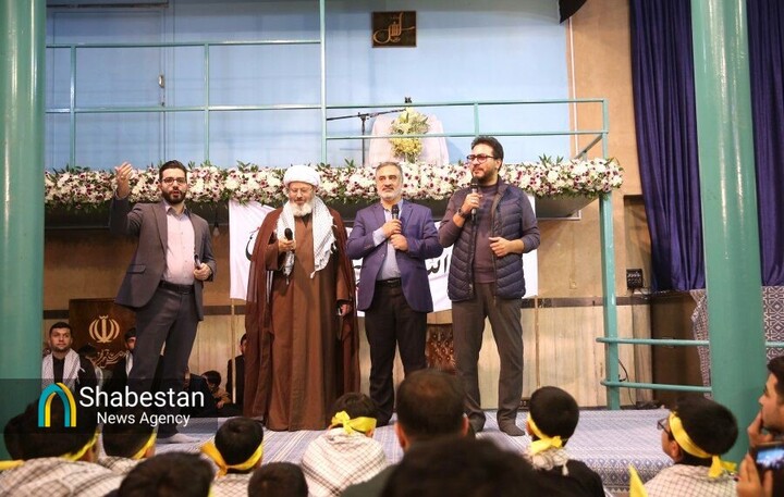 محفل قرآنی بسیجیان در حسینیه جماران