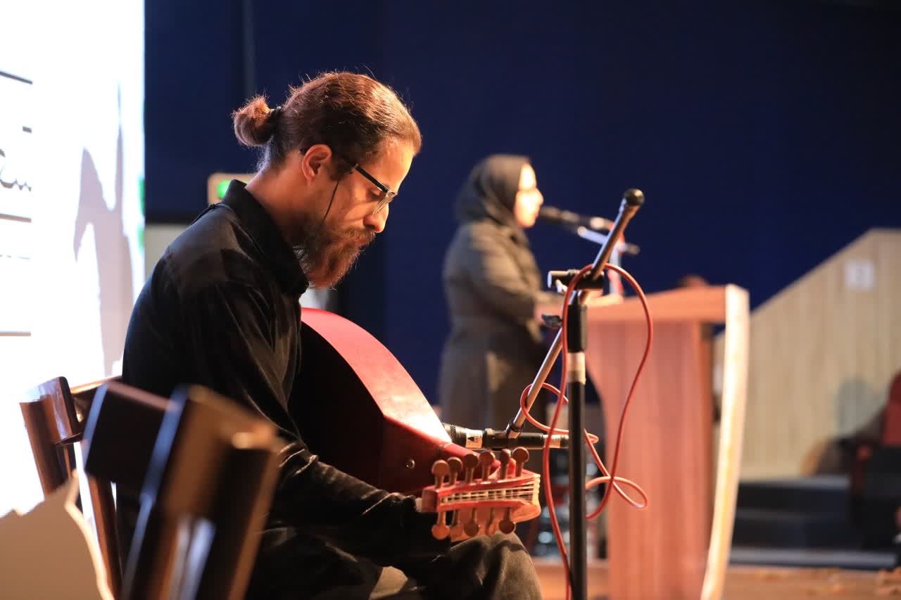 «شعر ایثار» بر سرخی افق فخر میفروشد