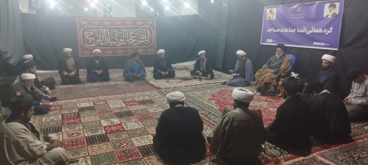 غیرفعال بودن مساجد، جامعه را دچار آسیبهای فراوانی میکند