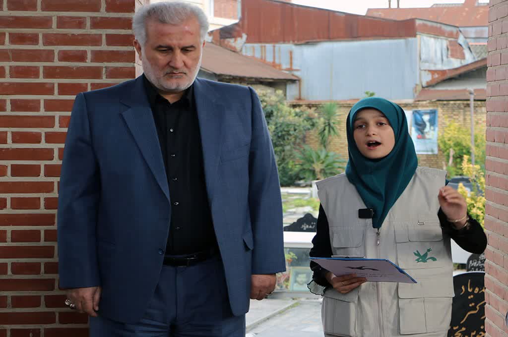 مزار میرزا کوچک جنگلی گلباران شد