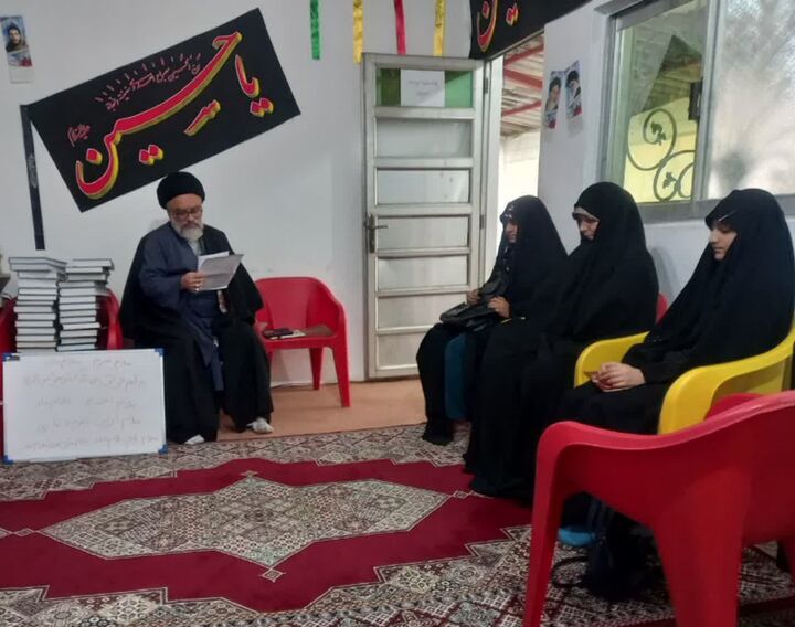 برگزاری نشست کتابخوان «بانوان فاطمی» در مسجد جامع چالوس