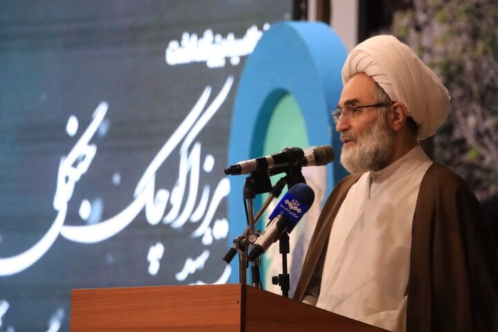 نقش روحانیت در همه آوردگاه‌های حساس و تاریخی برجسته است