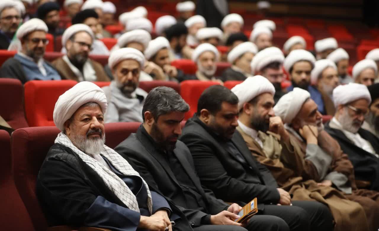 همایش «بصیرت یاران شهر» همزمان با ایام شهادت حضرت فاطمه زهرا (س) برگزار شد